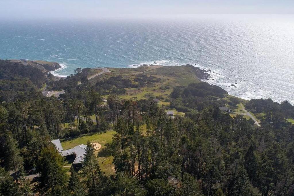 Walsh Landing Driftwood Lodge ~ 5 Bedroom / 7 Bath ~ 30-Acre Private Estate On Hwy 1 ~ Hot Tub ~ Oceanview ~ Reunions & Retreats מראה חיצוני תמונה